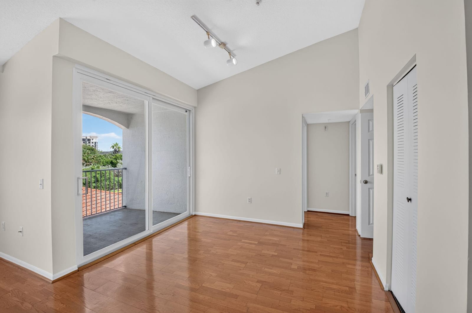 417 Villa Circle, Boynton Beach, FL 33435 photo 13