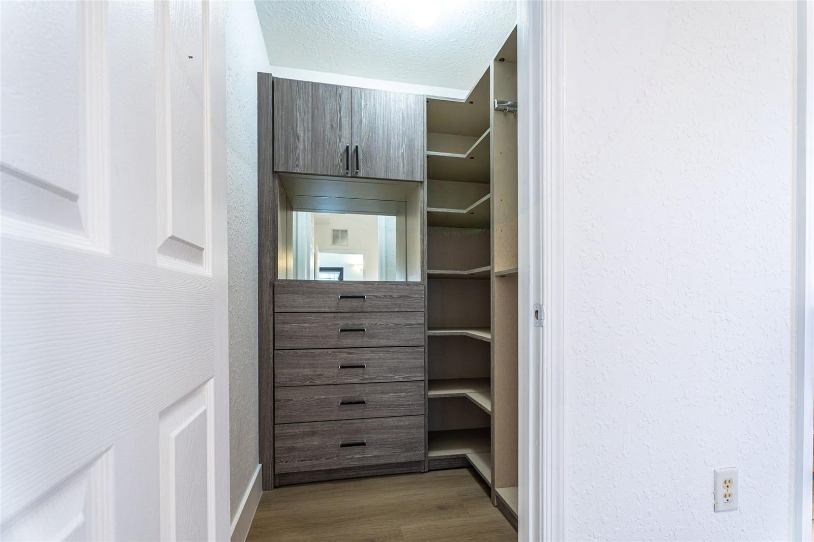 2801 Riverside Drive 301-S — photo 11