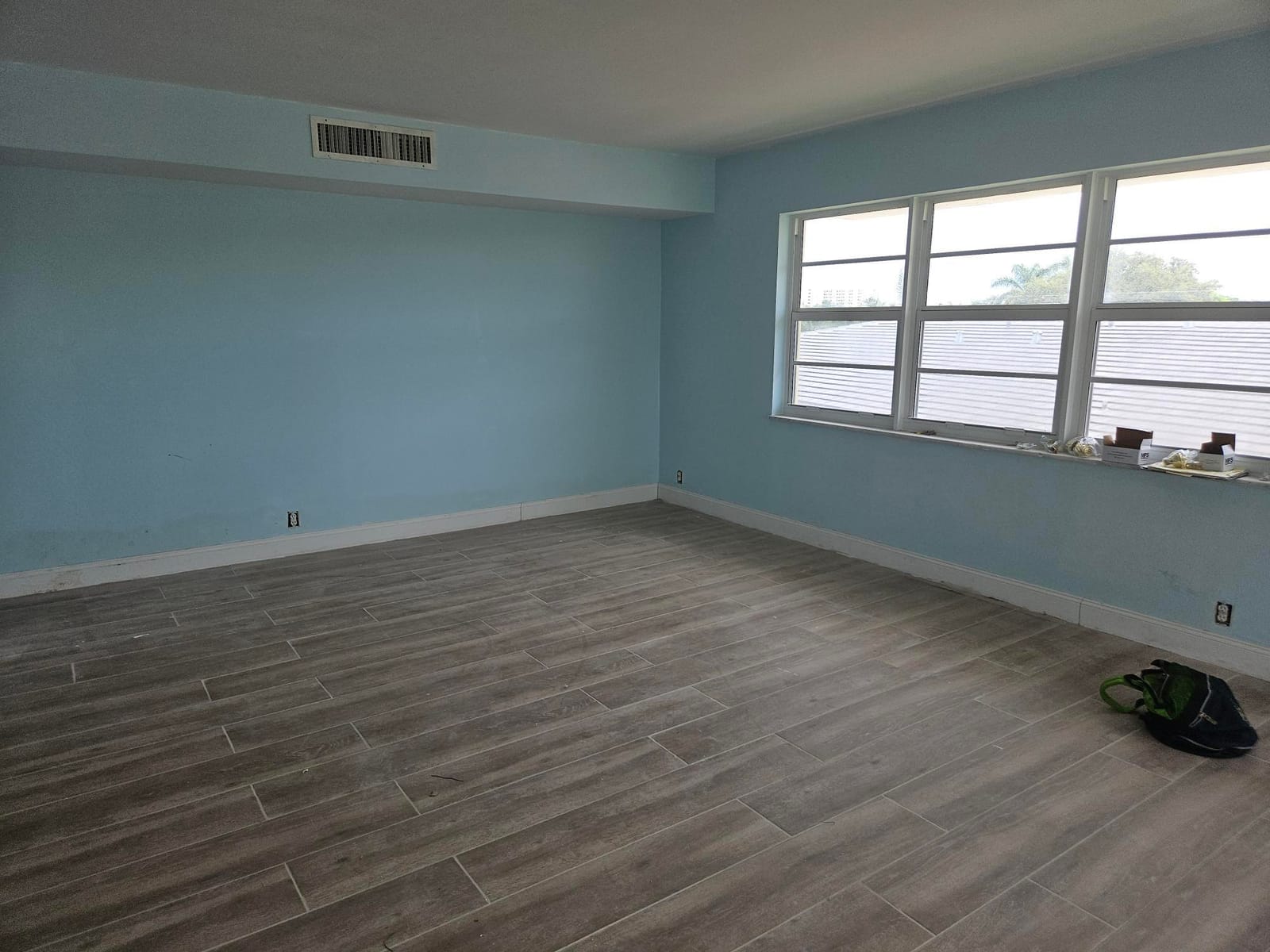2500 NE 48TH Lane 301 — photo 4