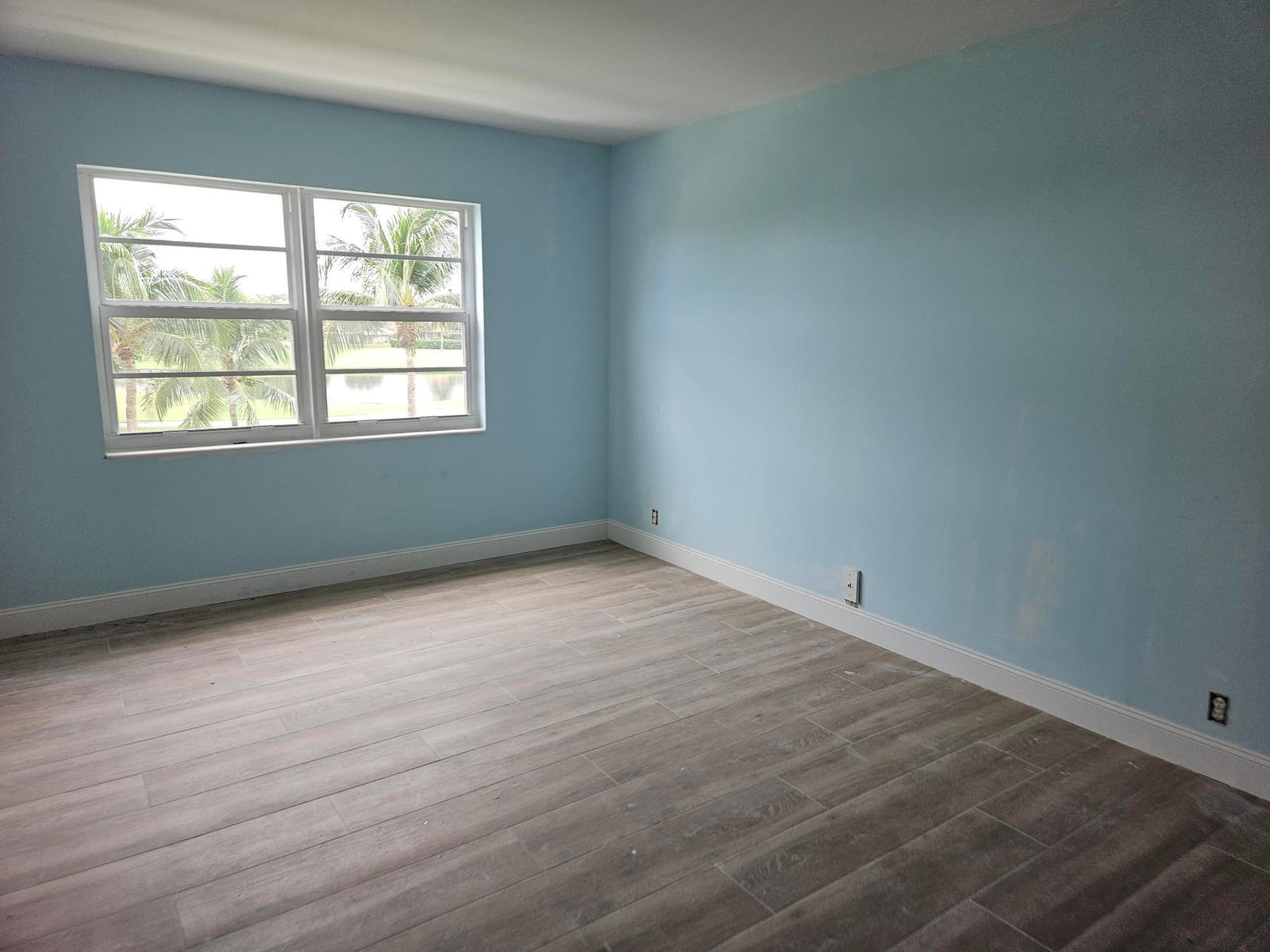 2500 NE 48TH Lane 301 — photo 8