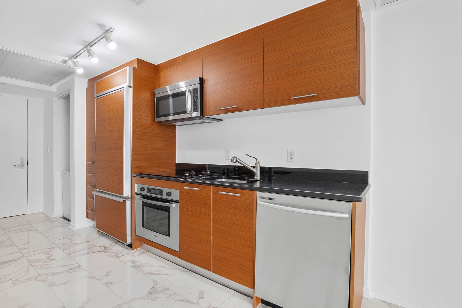 50 Biscayne Boulevard 4503 — photo 2