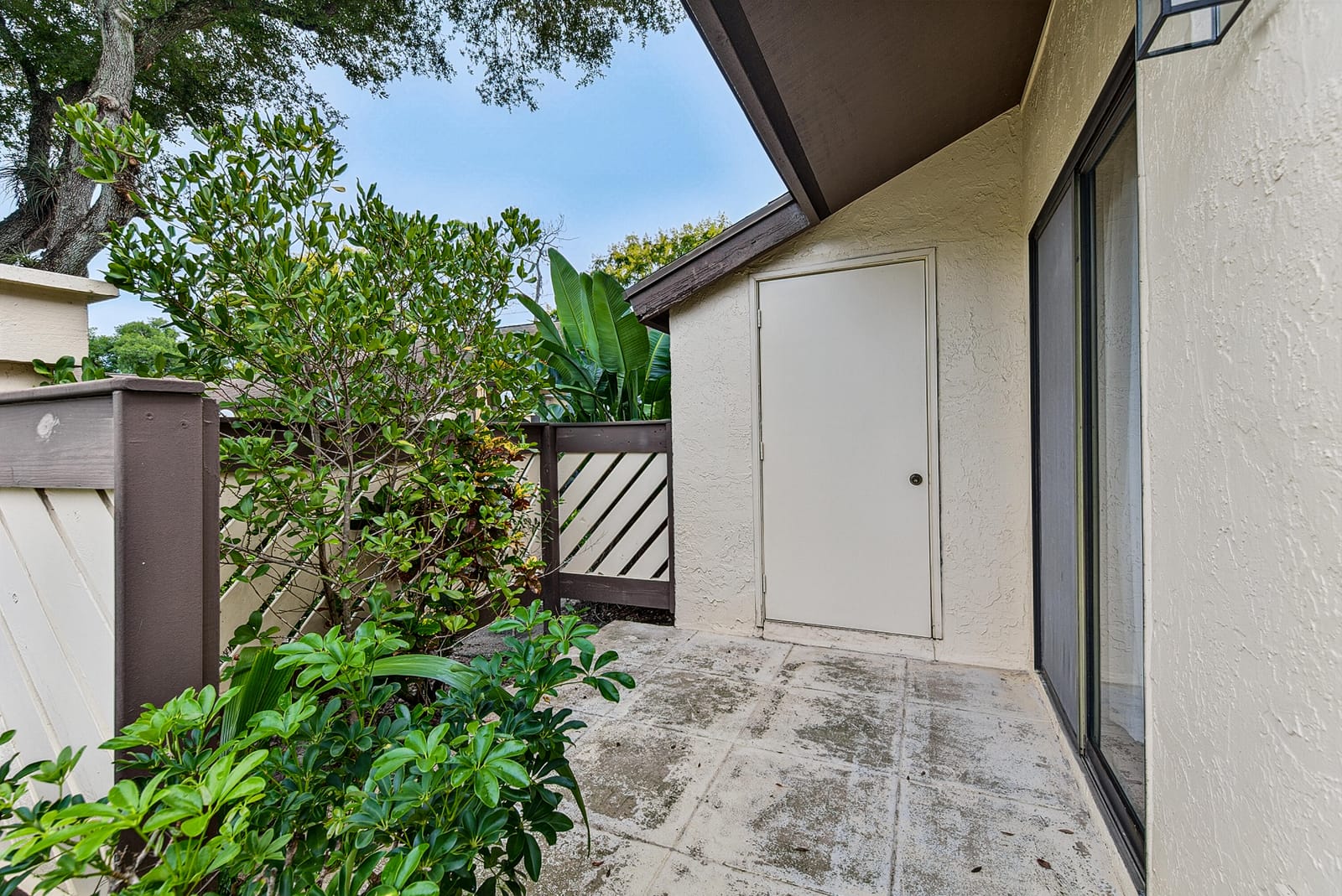 13 Bay Cedar Court — photo 2