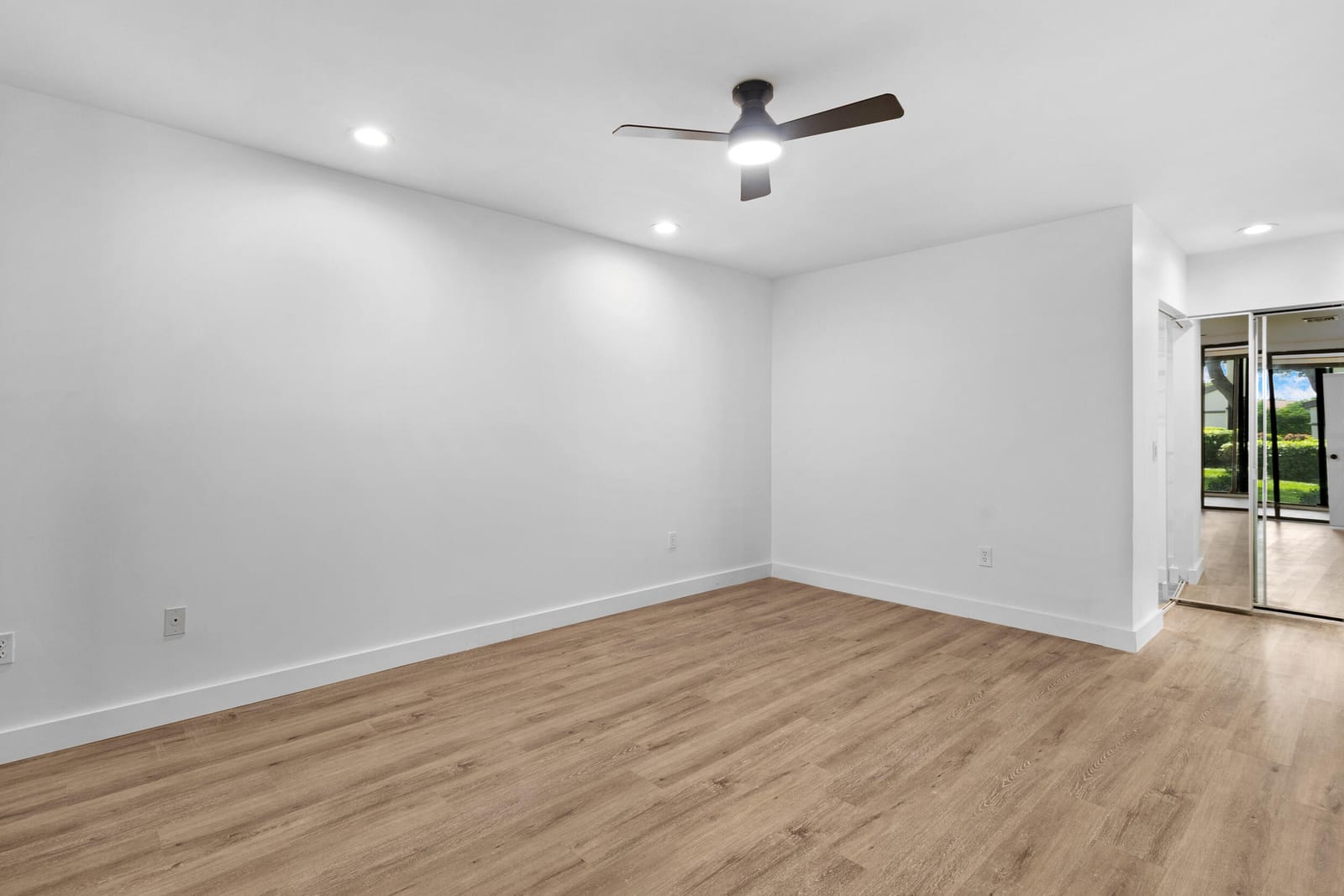 5250 EUROPA Drive B, Boynton Beach, FL 33437 photo 23