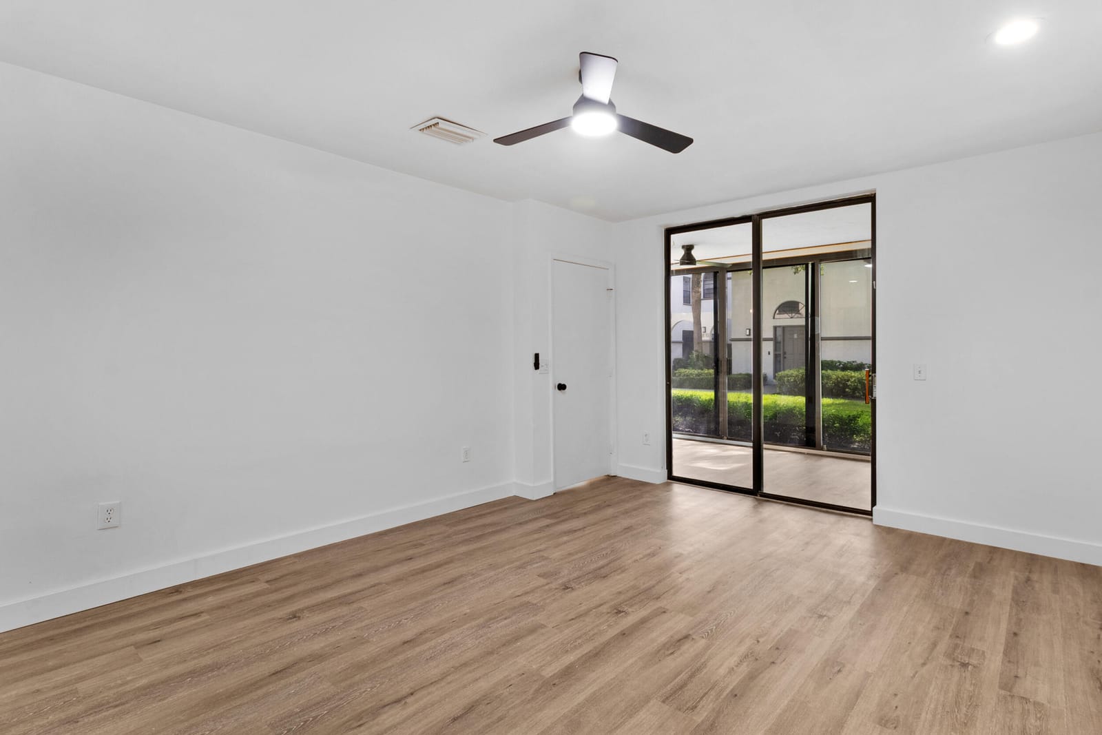 5250 EUROPA Drive B, Boynton Beach, FL 33437 photo 24