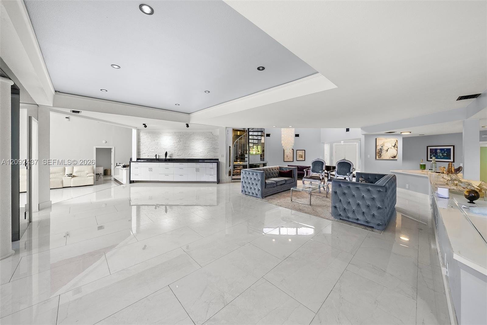 507 Palm Drive, Hallandale Beach, FL 33009 photo 16