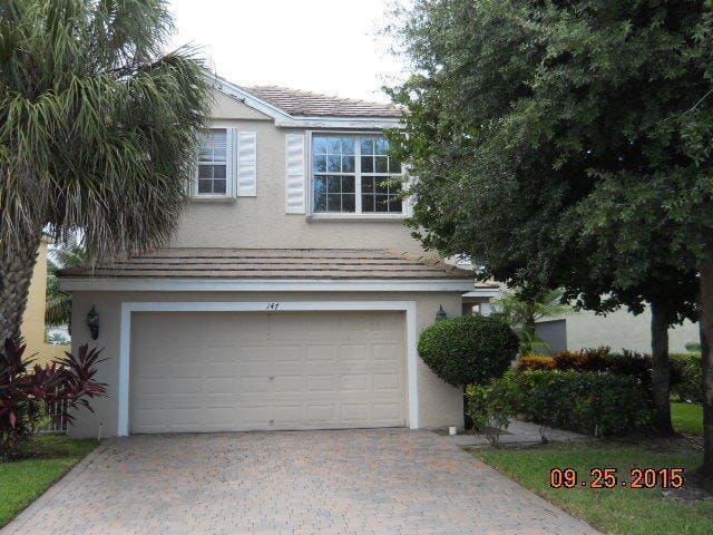 147 KENSINGTON Way, Royal Palm Beach, FL 33414