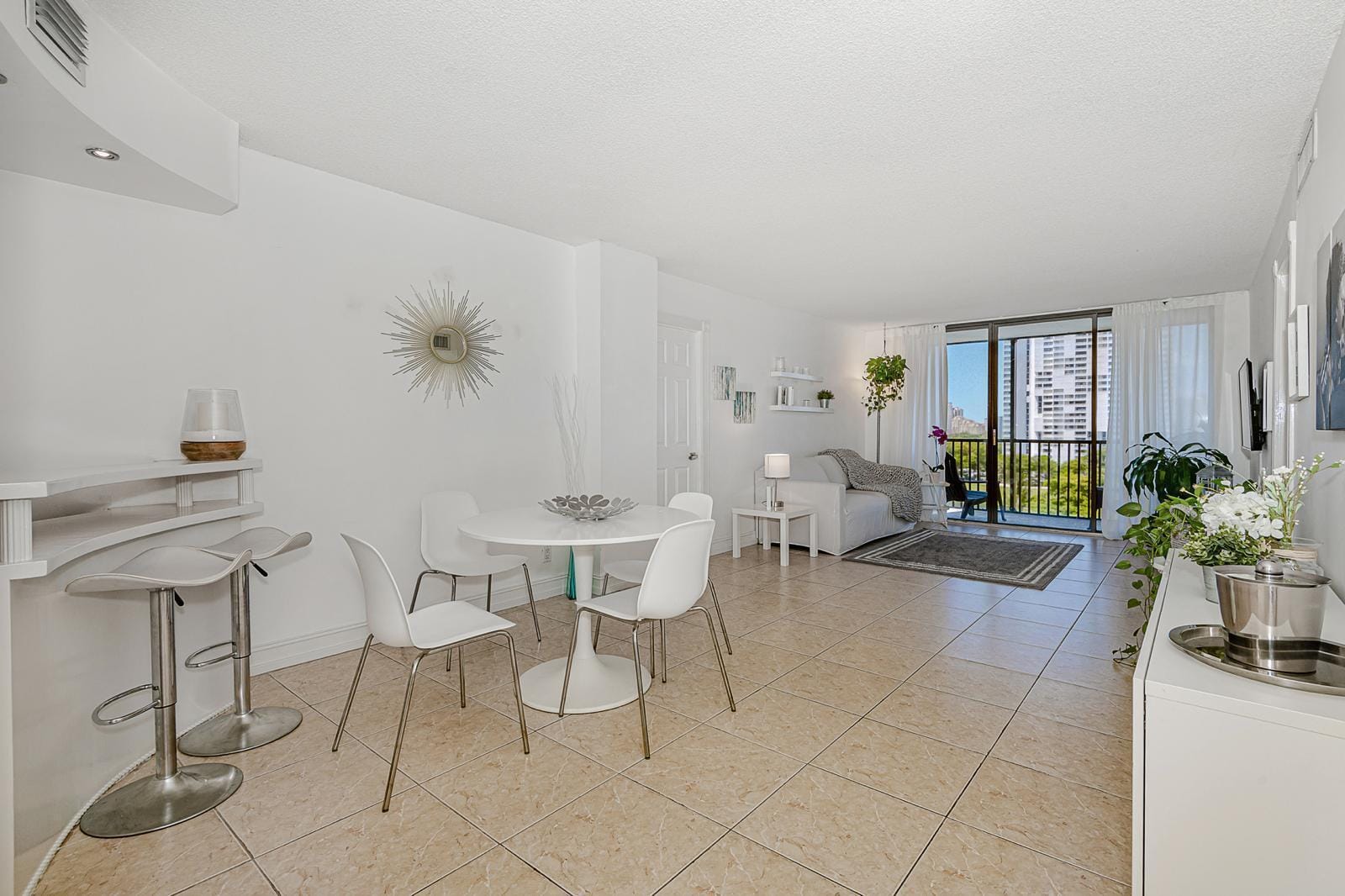 3475 N Country Club Drive 807 — photo 3