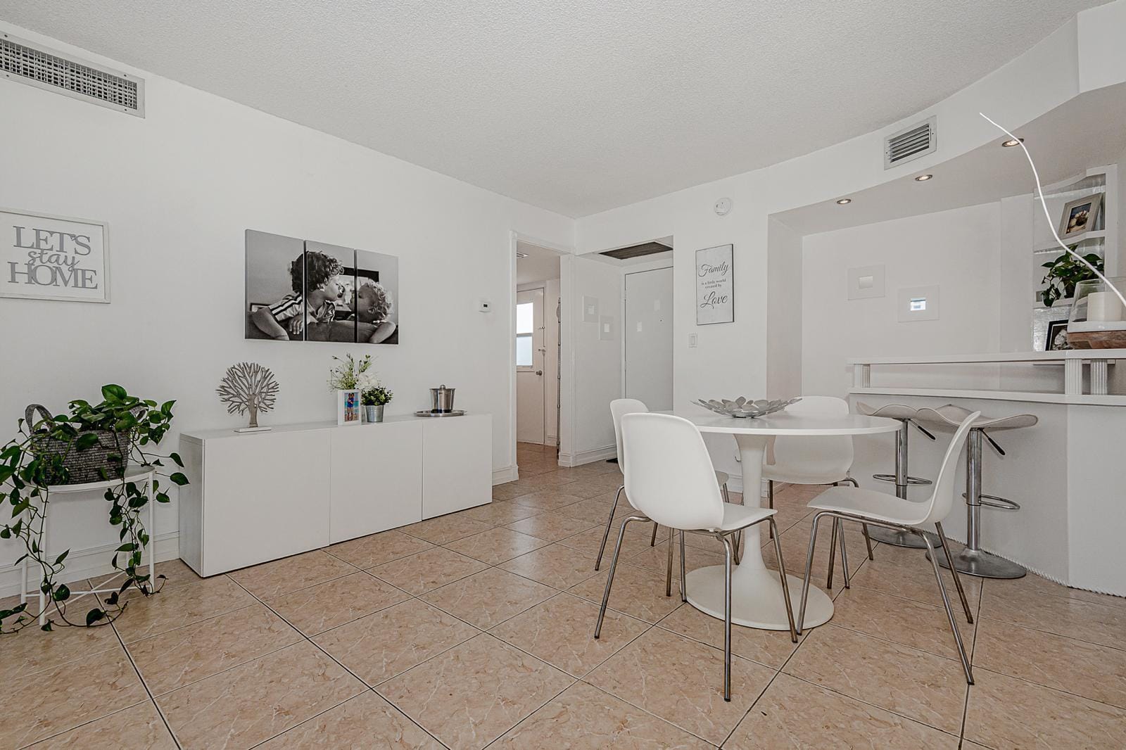 3475 N Country Club Drive 807 — photo 5