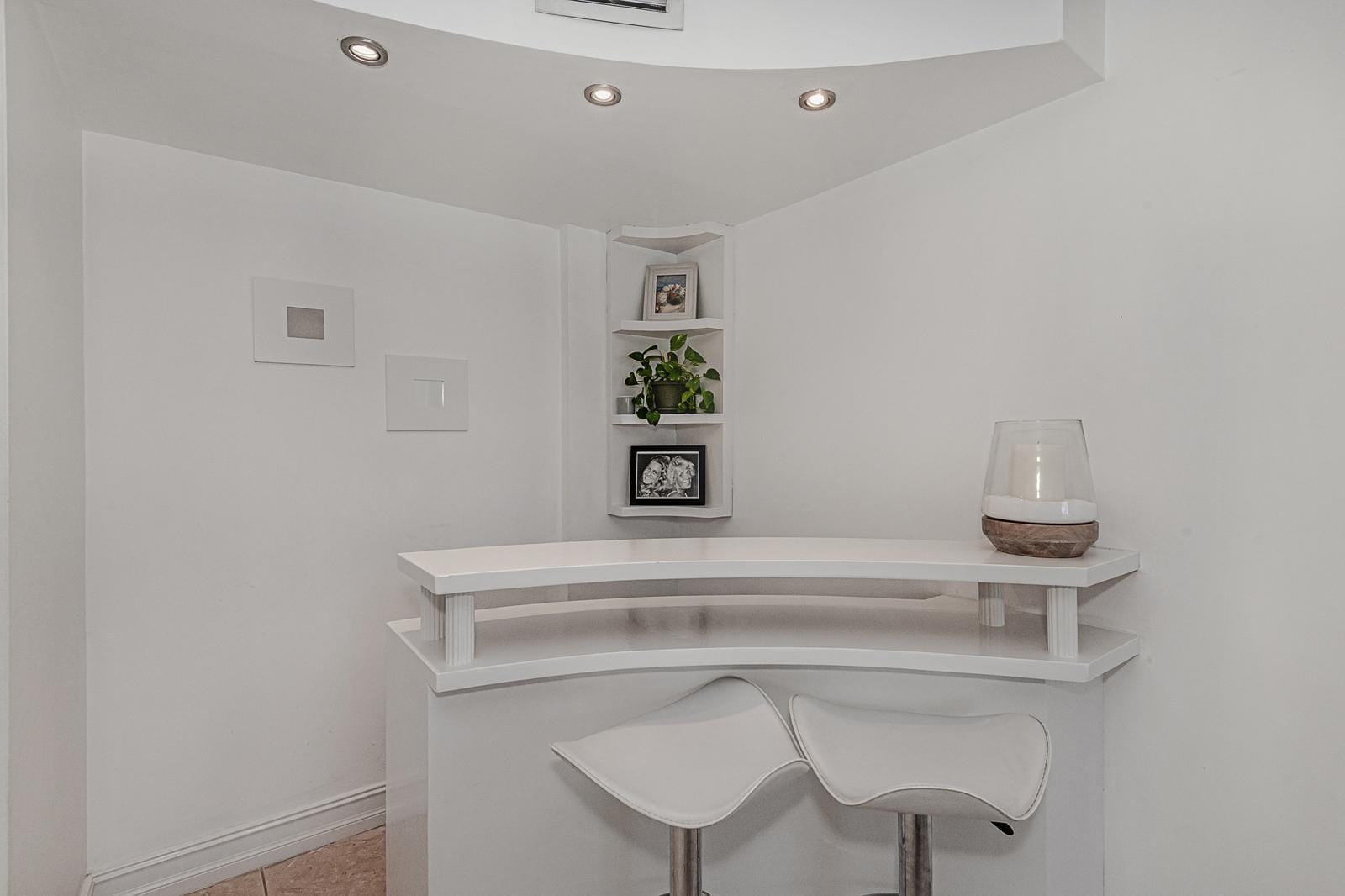 3475 N Country Club Drive 807 — photo 8