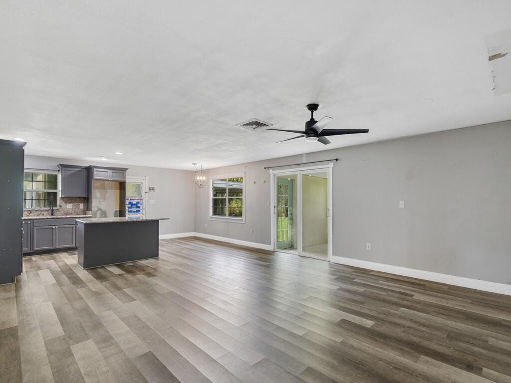 8206 LAKELAND Boulevard — photo 3