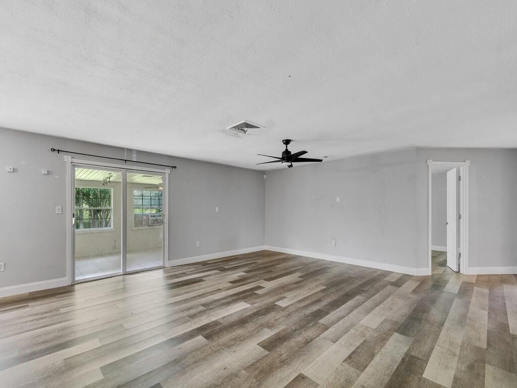 8206 LAKELAND Boulevard — photo 8