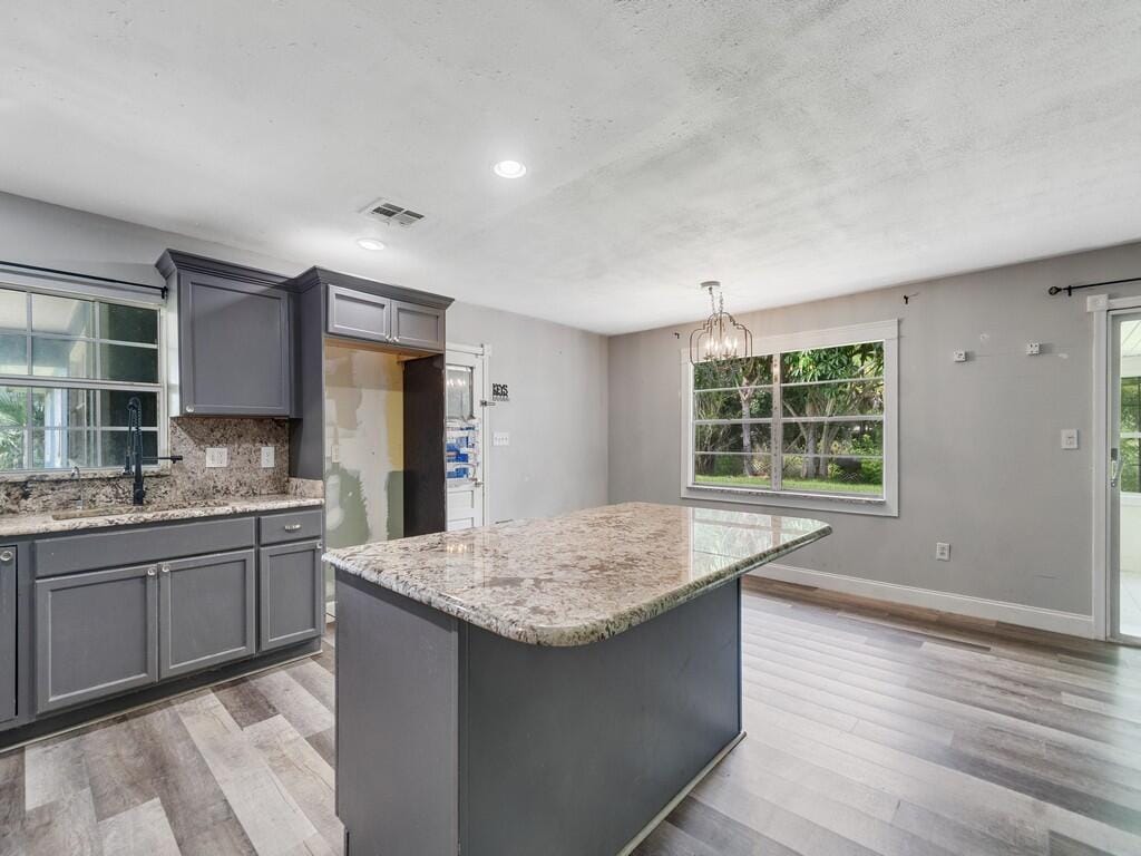 8206 LAKELAND Boulevard — photo 9