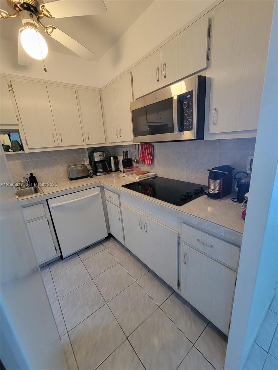 220 Kings Point Drive 606 — photo 12