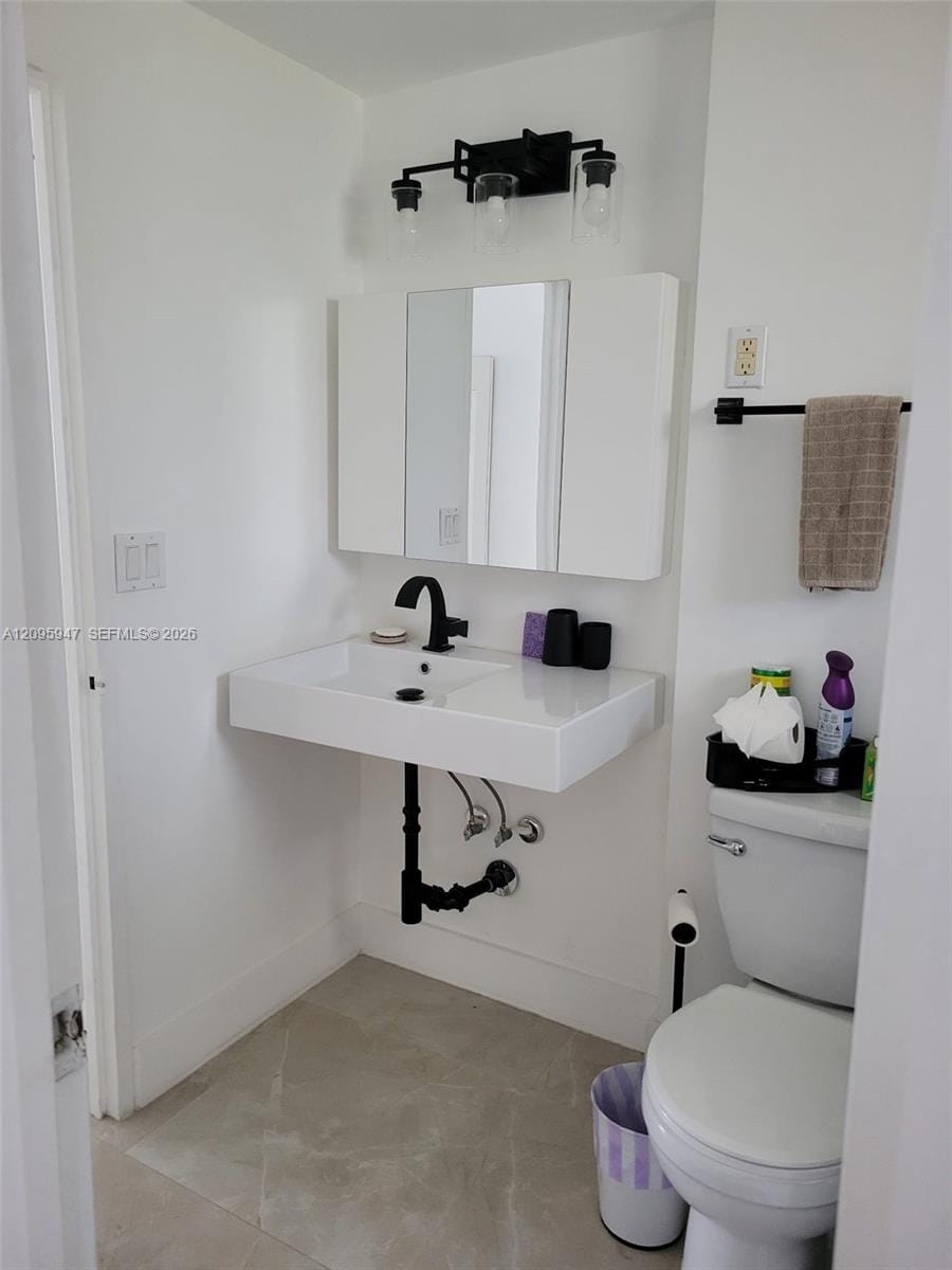 220 Kings Point Drive 606, Sunny Isles Beach, FL 33160 photo 14