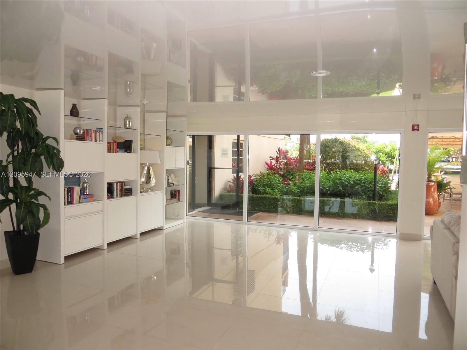 220 Kings Point Drive 606, Sunny Isles Beach, FL 33160 photo 21