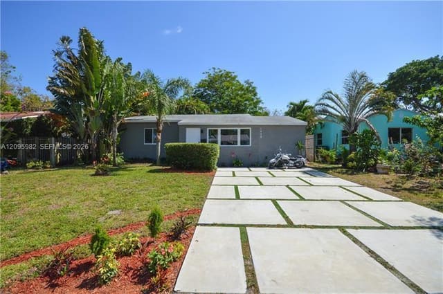 1428 Plunkett Street, Hollywood, FL 33020