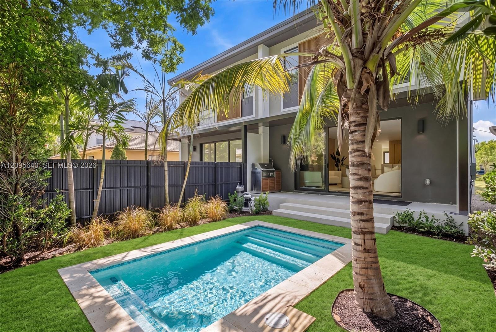 2619 SW 31st Place — photo 3