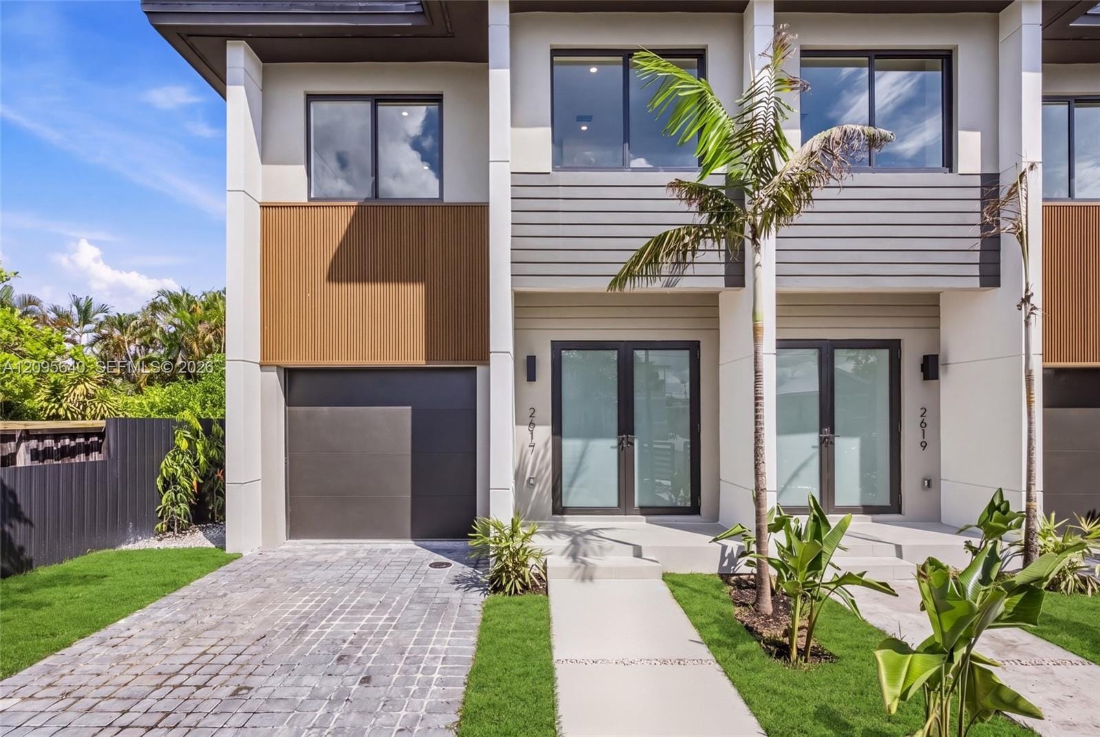 2619 SW 31st Place — photo 8