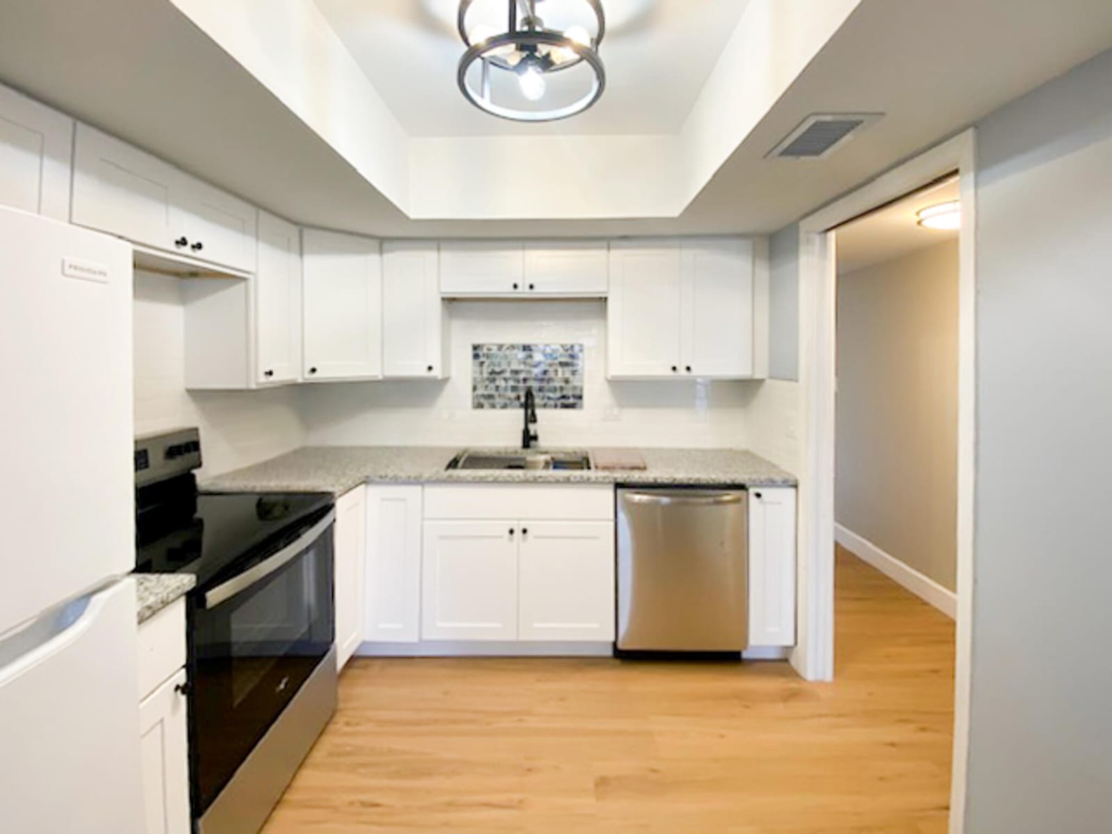 2050 OLEANDER Boulevard 7-206 — photo 1