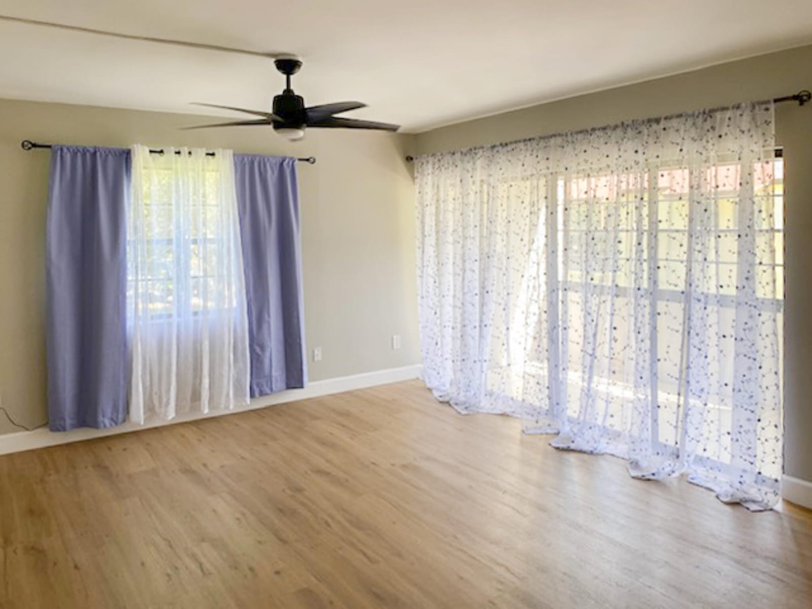 2050 OLEANDER Boulevard 7-206 — photo 3