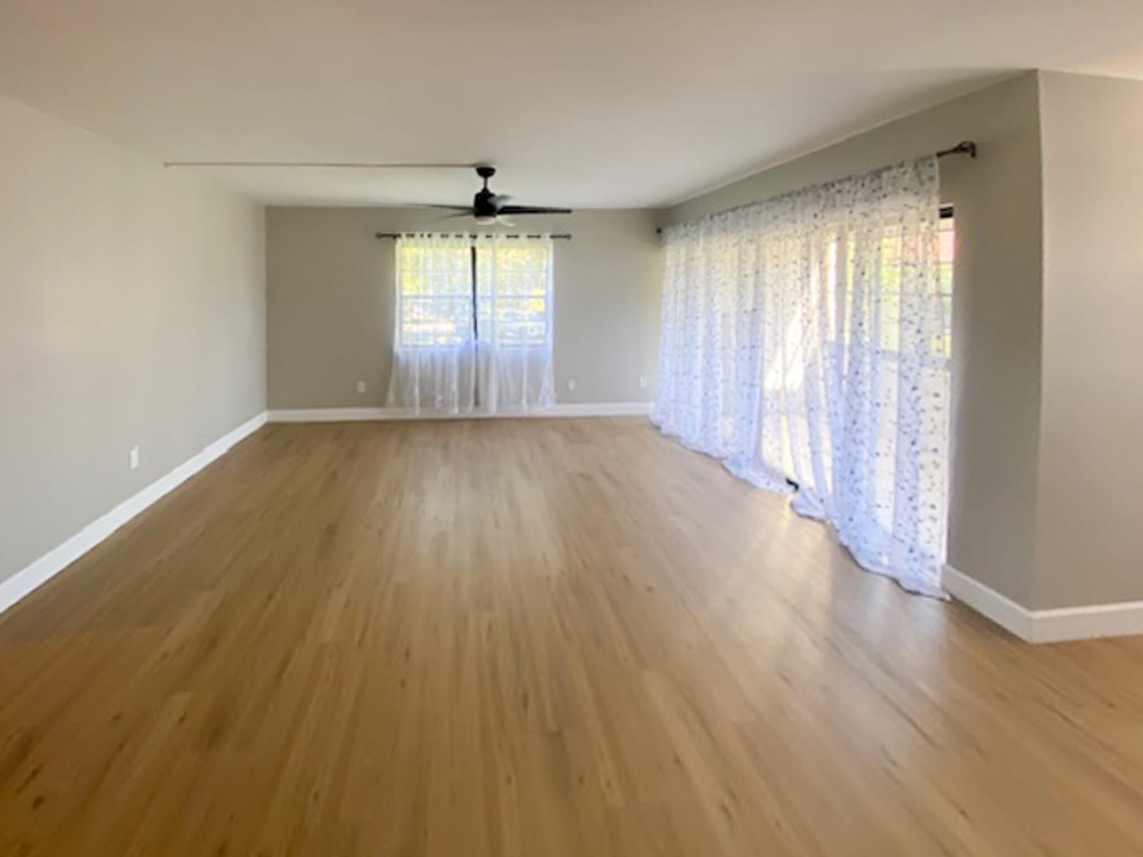 2050 OLEANDER Boulevard 7-206 — photo 10