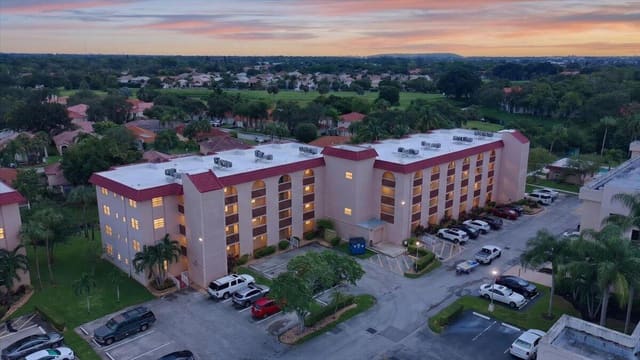 3251 HOLIDAY SPRINGS Boulevard 205, Margate, FL 33063