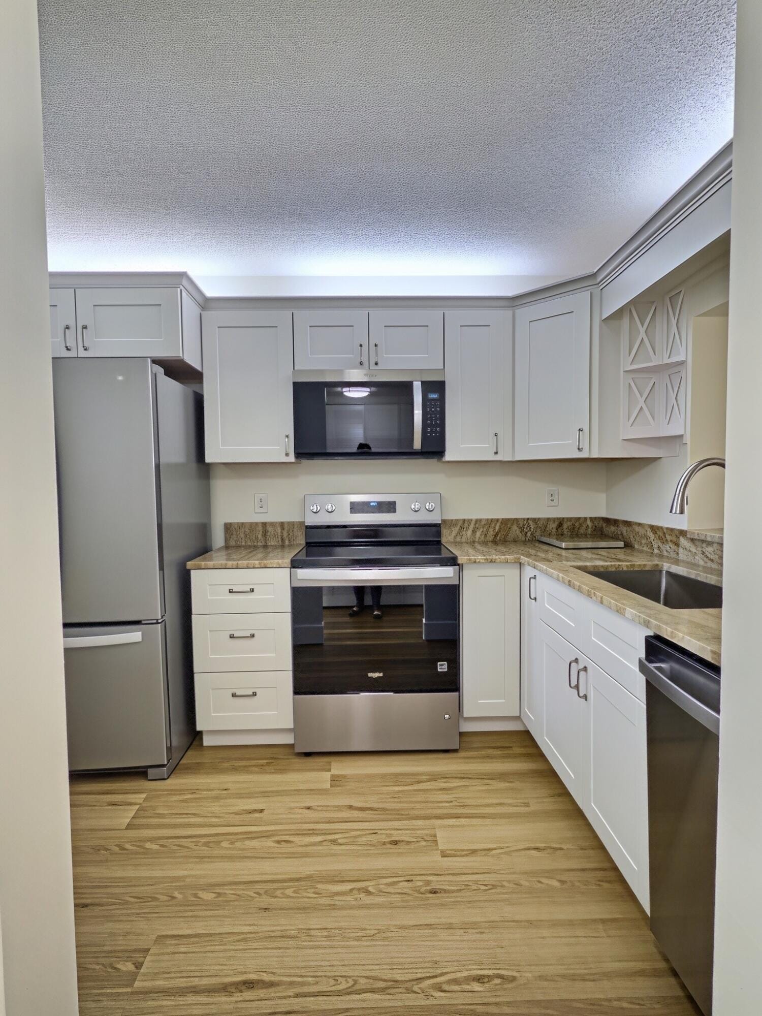 2845 SW 22ND Avenue 106 — photo 3