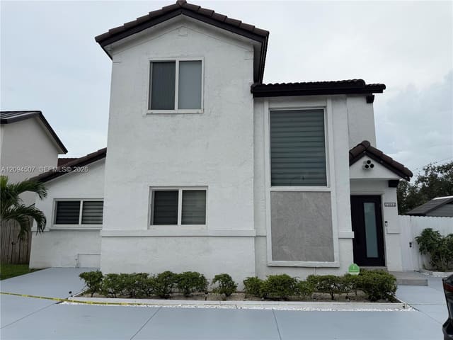 12694 NW 8th Trail, Miami, FL 33182