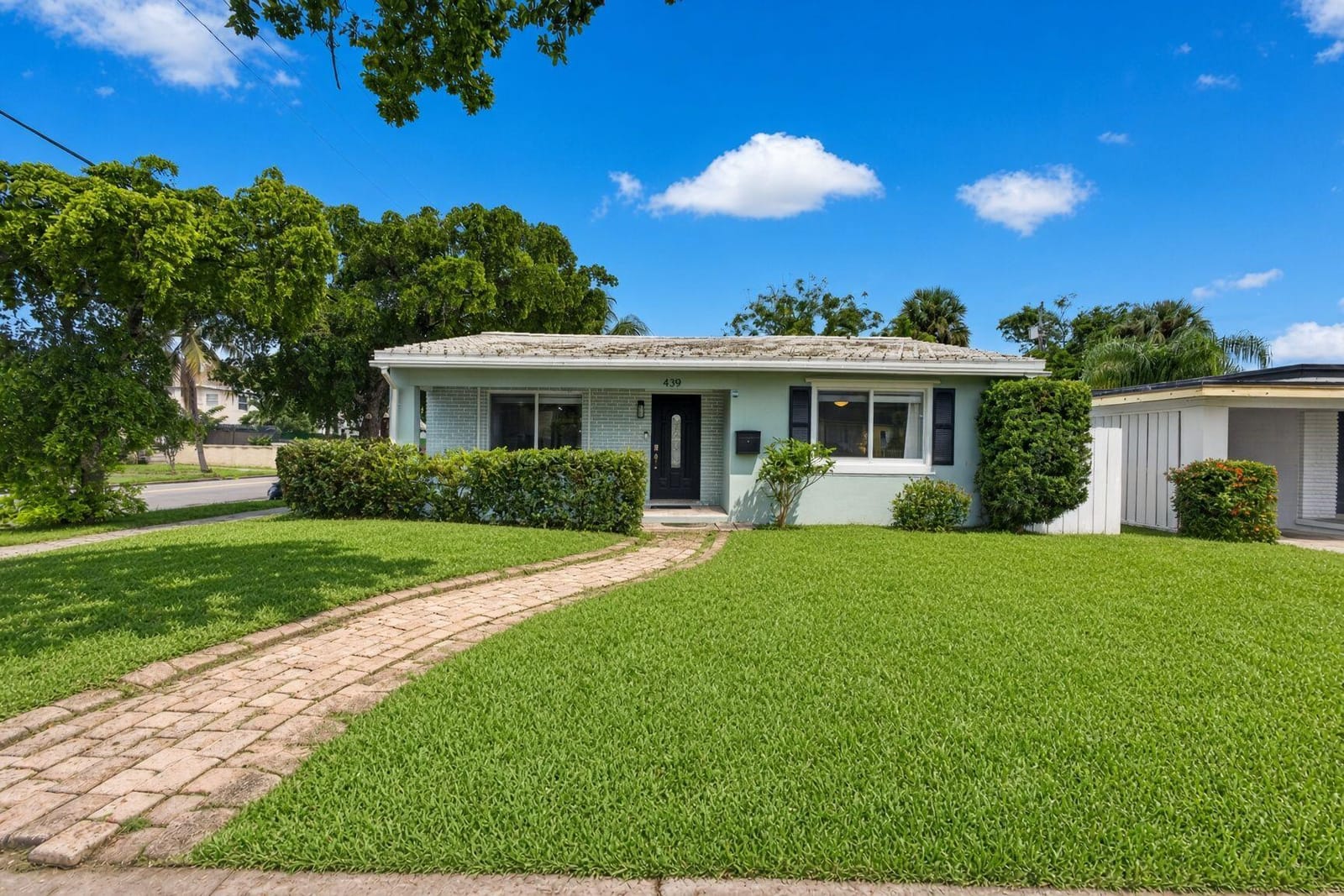 439 45TH Street, West Palm Beach, FL 33407 photo 2