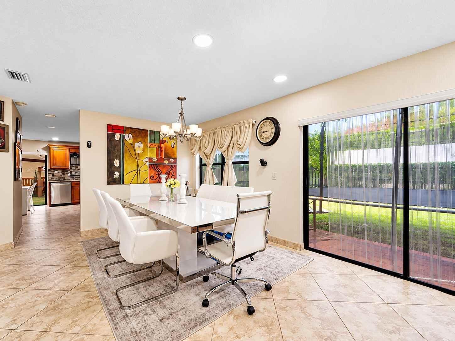 1431 SW 87TH Way — photo 4