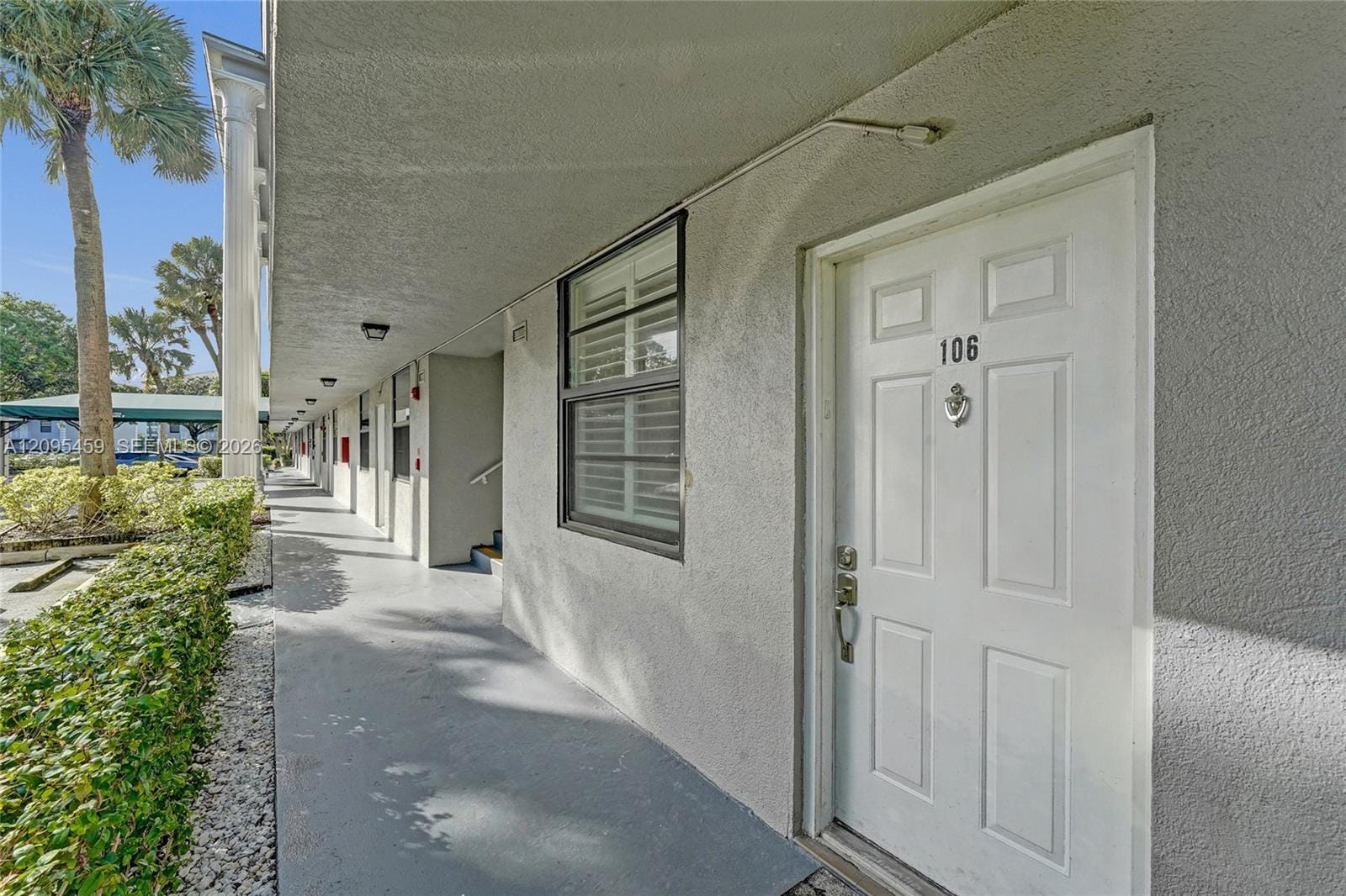1522 Whitehall Drive 106 — photo 3