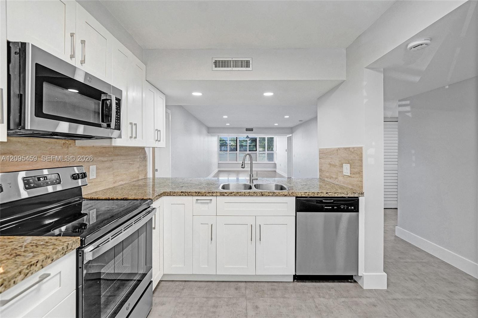 1522 Whitehall Drive 106 — photo 9