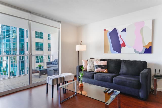 1200 Brickell Bay Drive 1720, Miami, FL 33131