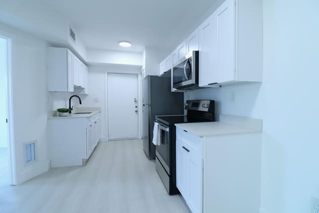 1814 NW 2nd Court 3, Miami, FL 33136