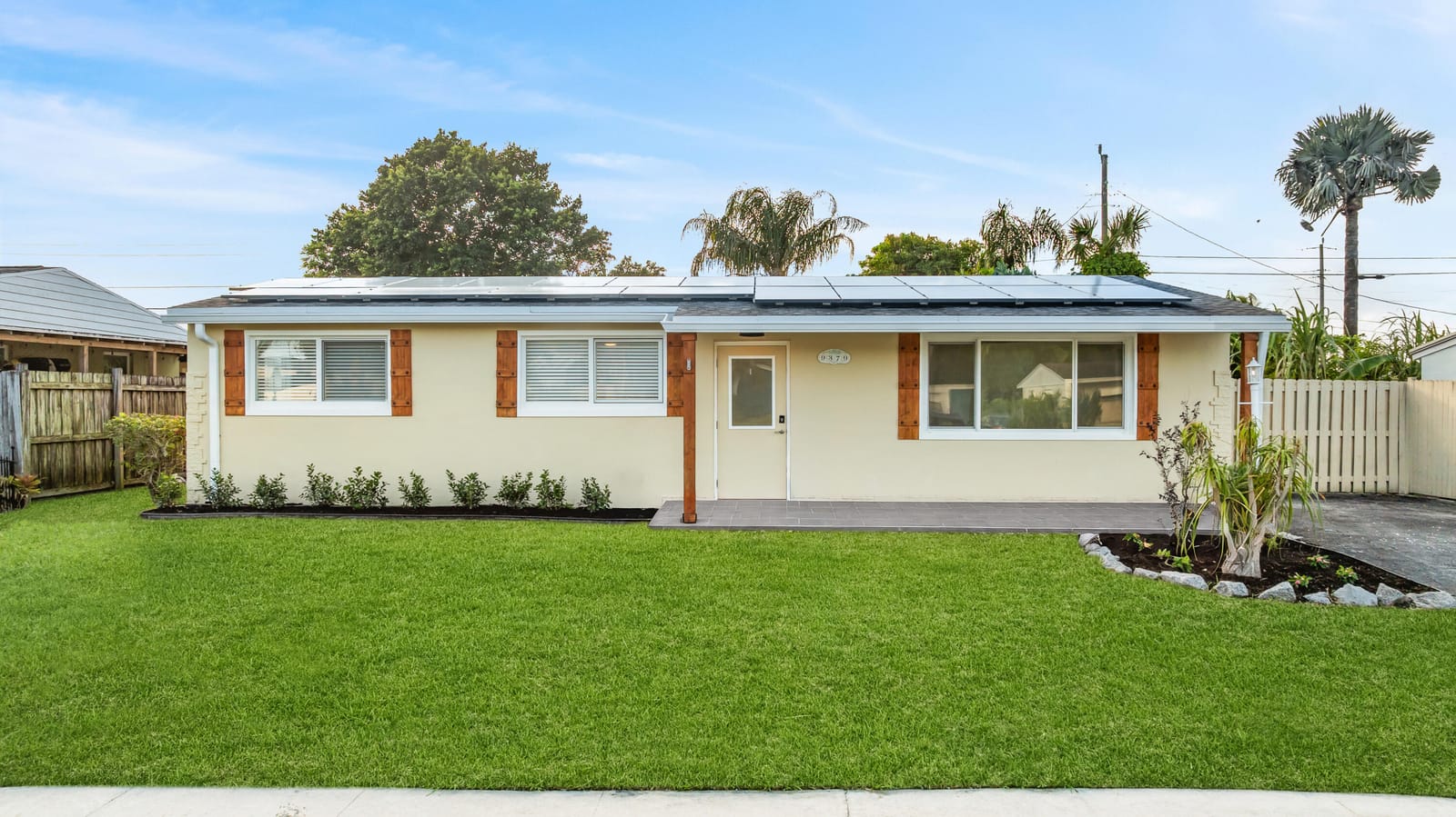9379 KEATING Drive — photo 2