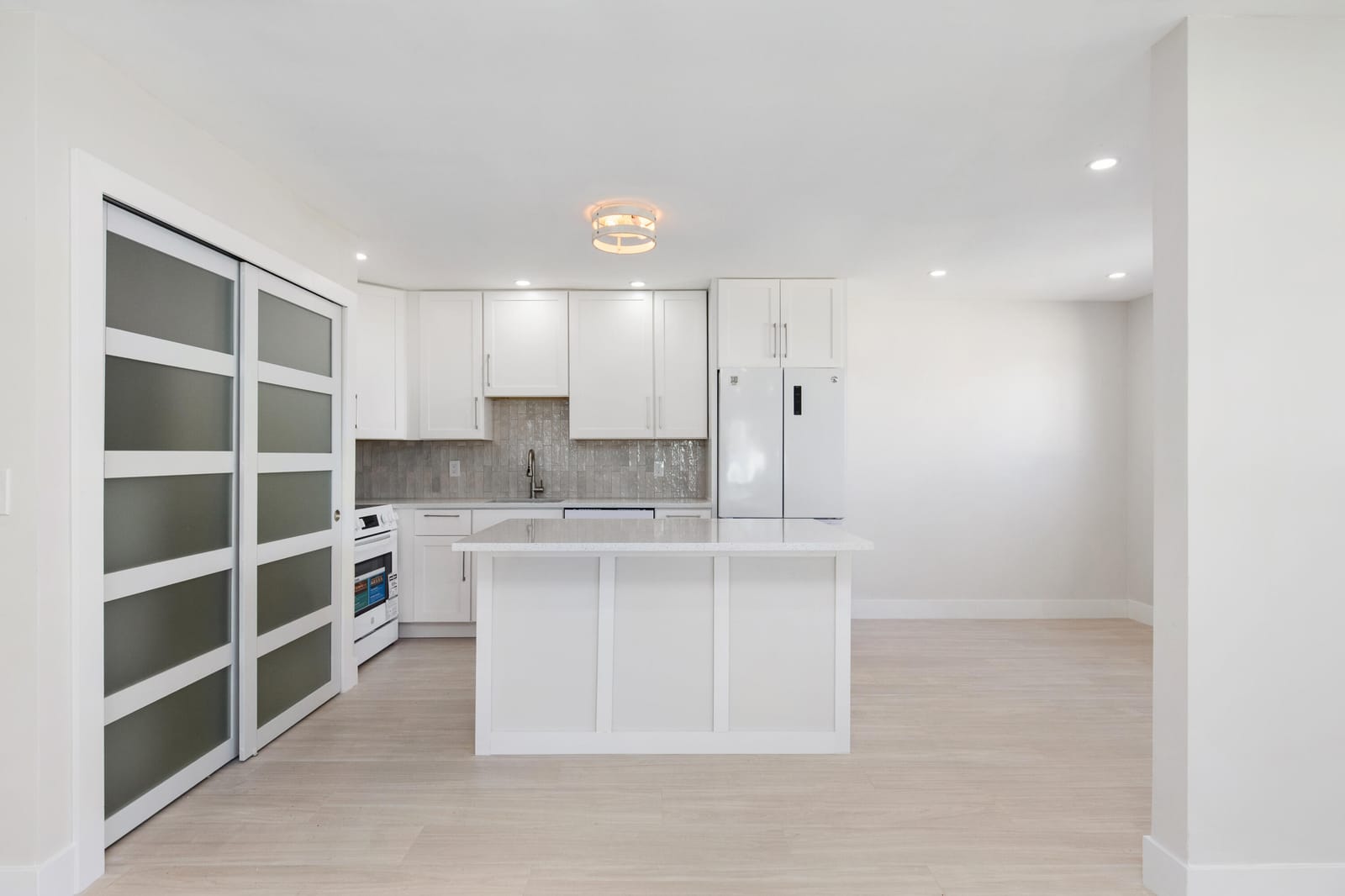 9379 KEATING Drive — photo 12