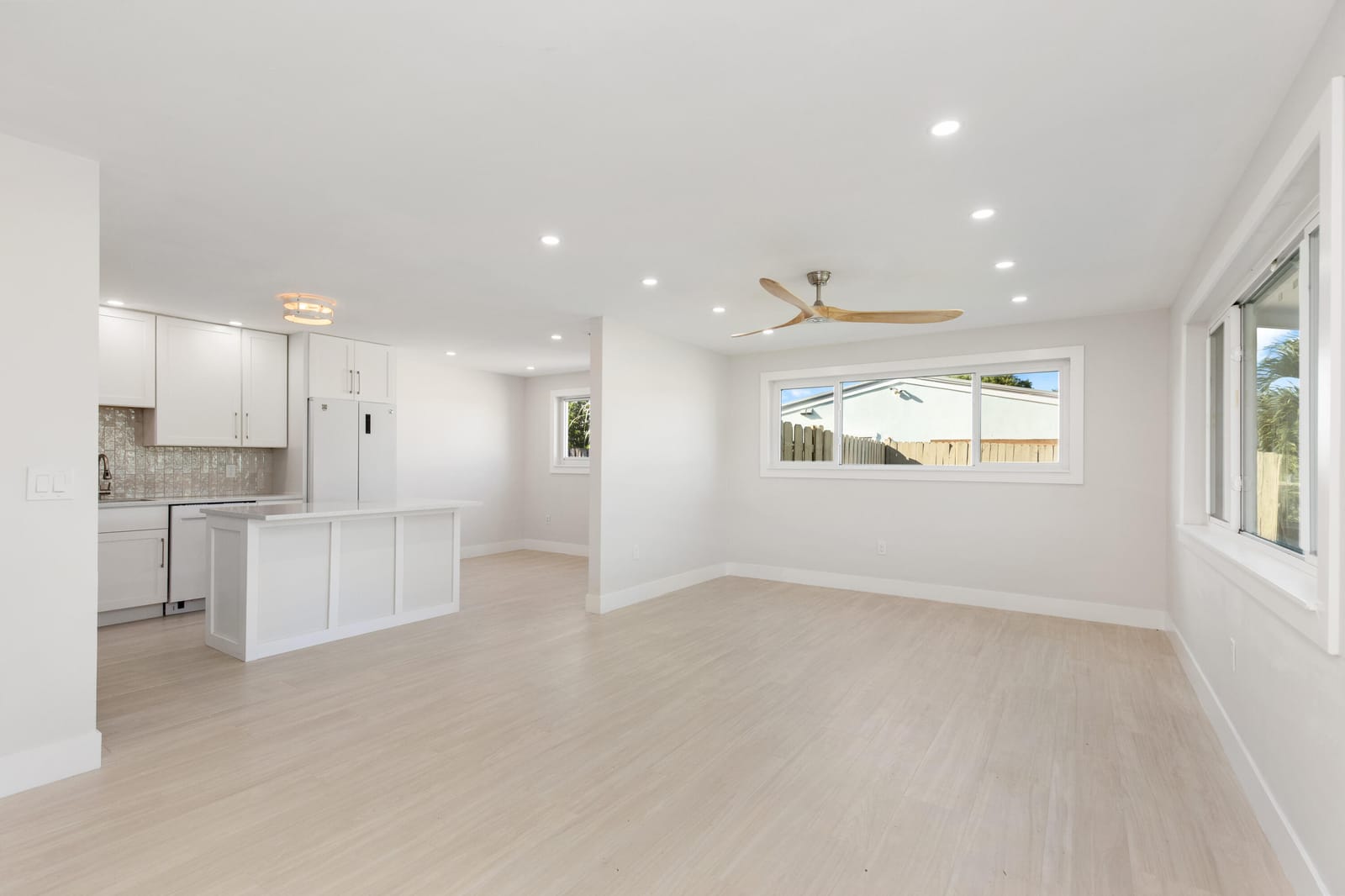 9379 KEATING Drive — photo 7