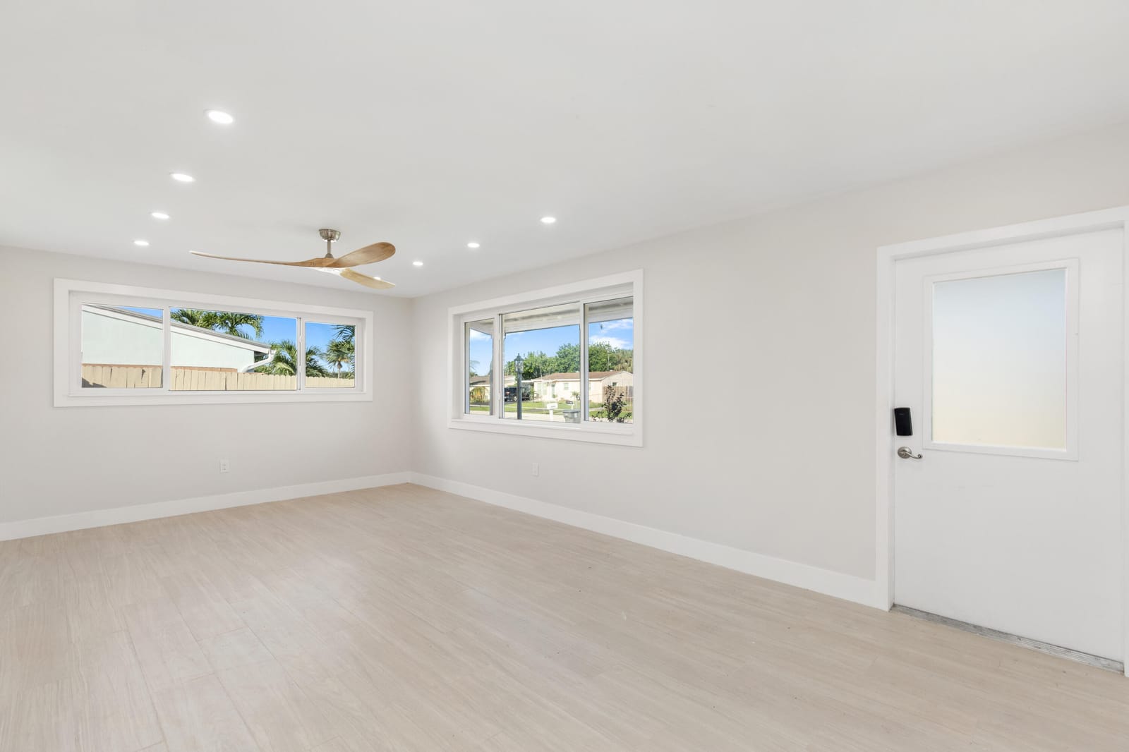 9379 KEATING Drive — photo 9
