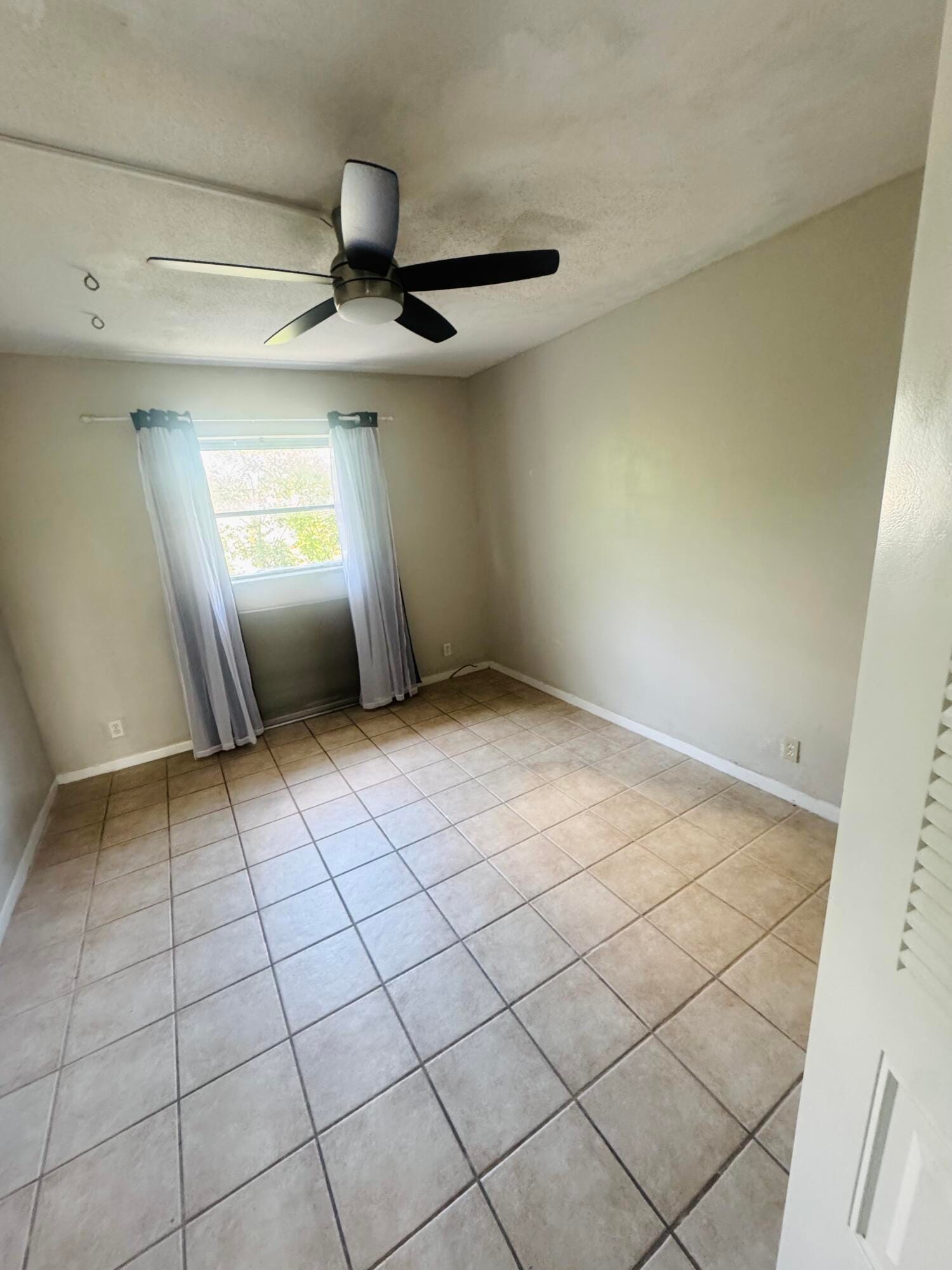 260 NW 19TH Street 0250 — photo 3