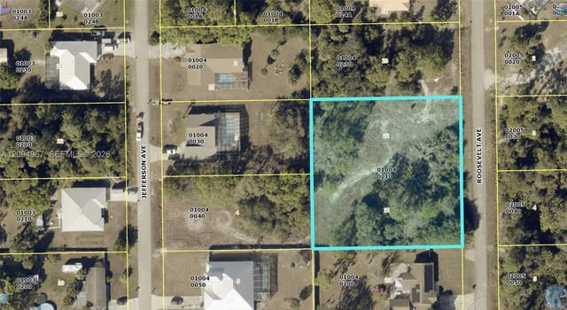 17 Roosevelt Avenue, Lehigh Acres, FL 33936