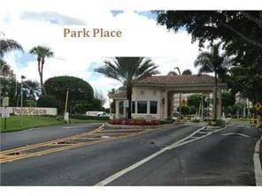 1200 SAINT CHARLES Place 409, Pembroke Pines, FL 33026 photo 2