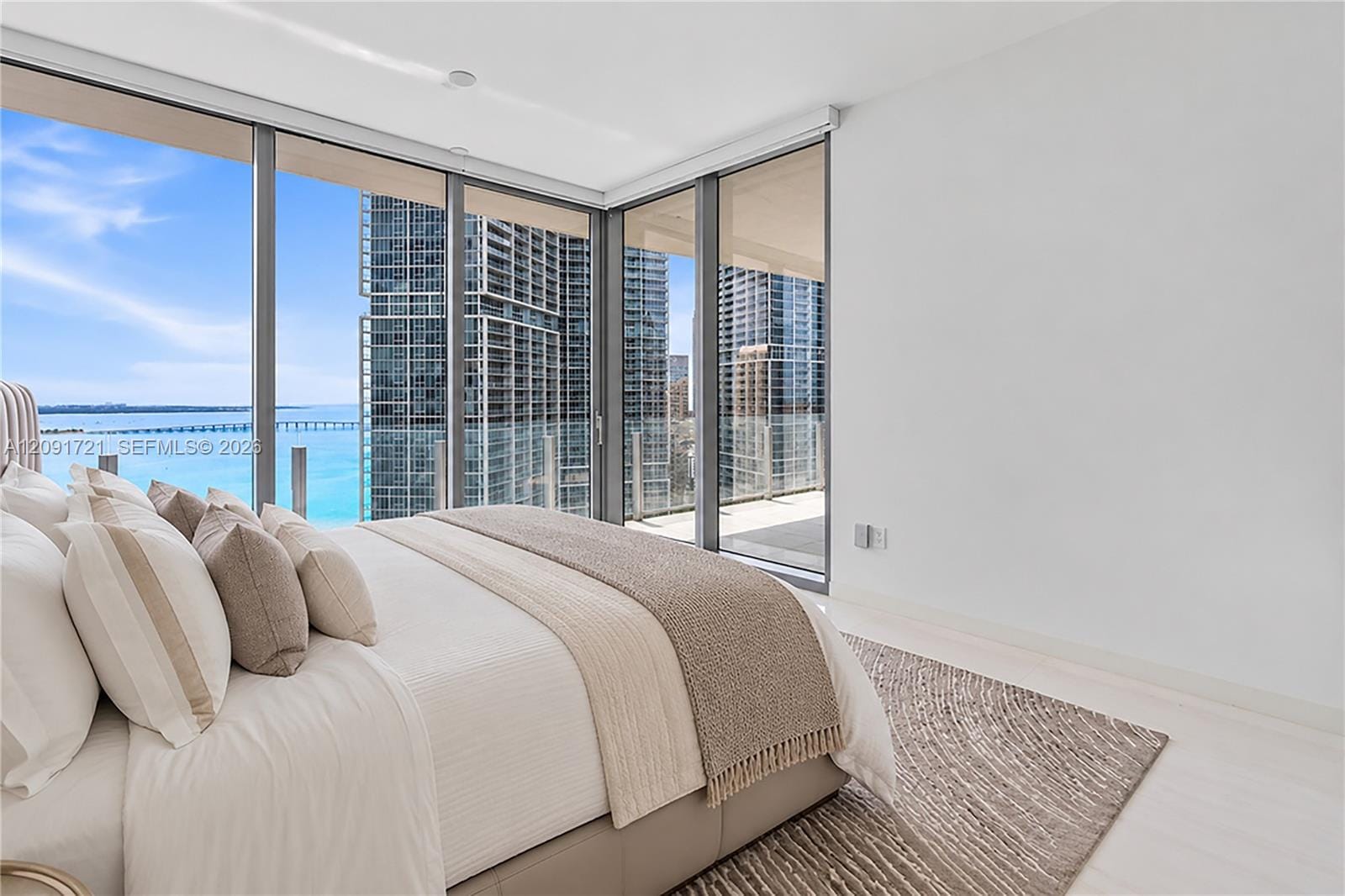 300 Biscayne Boulevard Way 3304C, Miami, FL 33131 photo 16