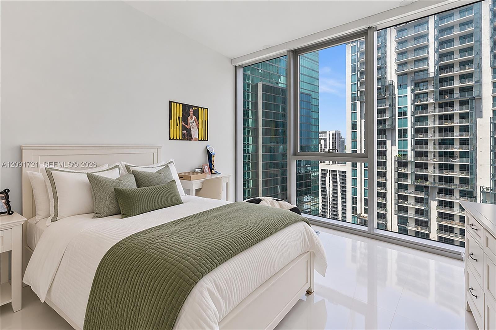 300 Biscayne Boulevard Way 3304C, Miami, FL 33131 photo 24