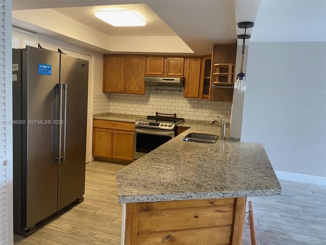 18900 NE 14th Avenue D102, Miami, FL 33179
