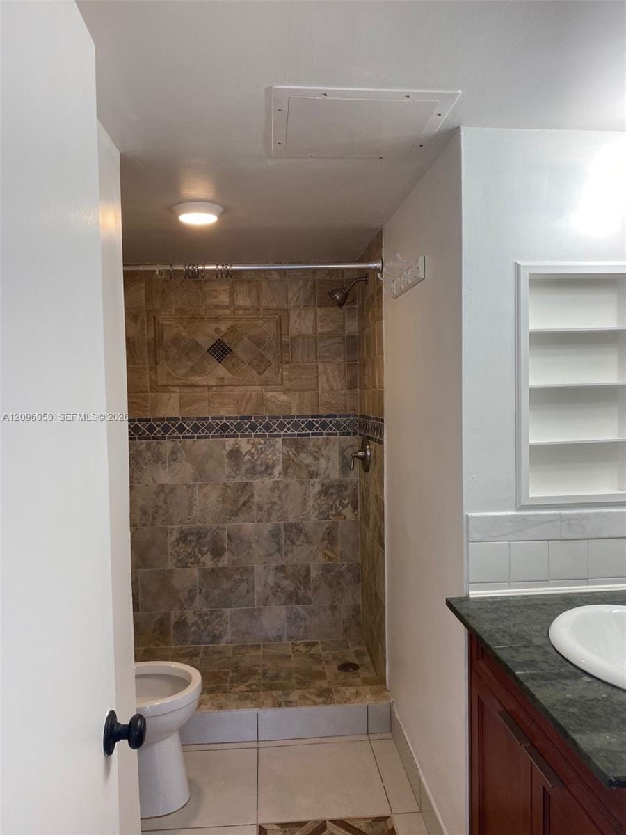 18900 NE 14th Avenue D102, Miami, FL 33179 photo 17