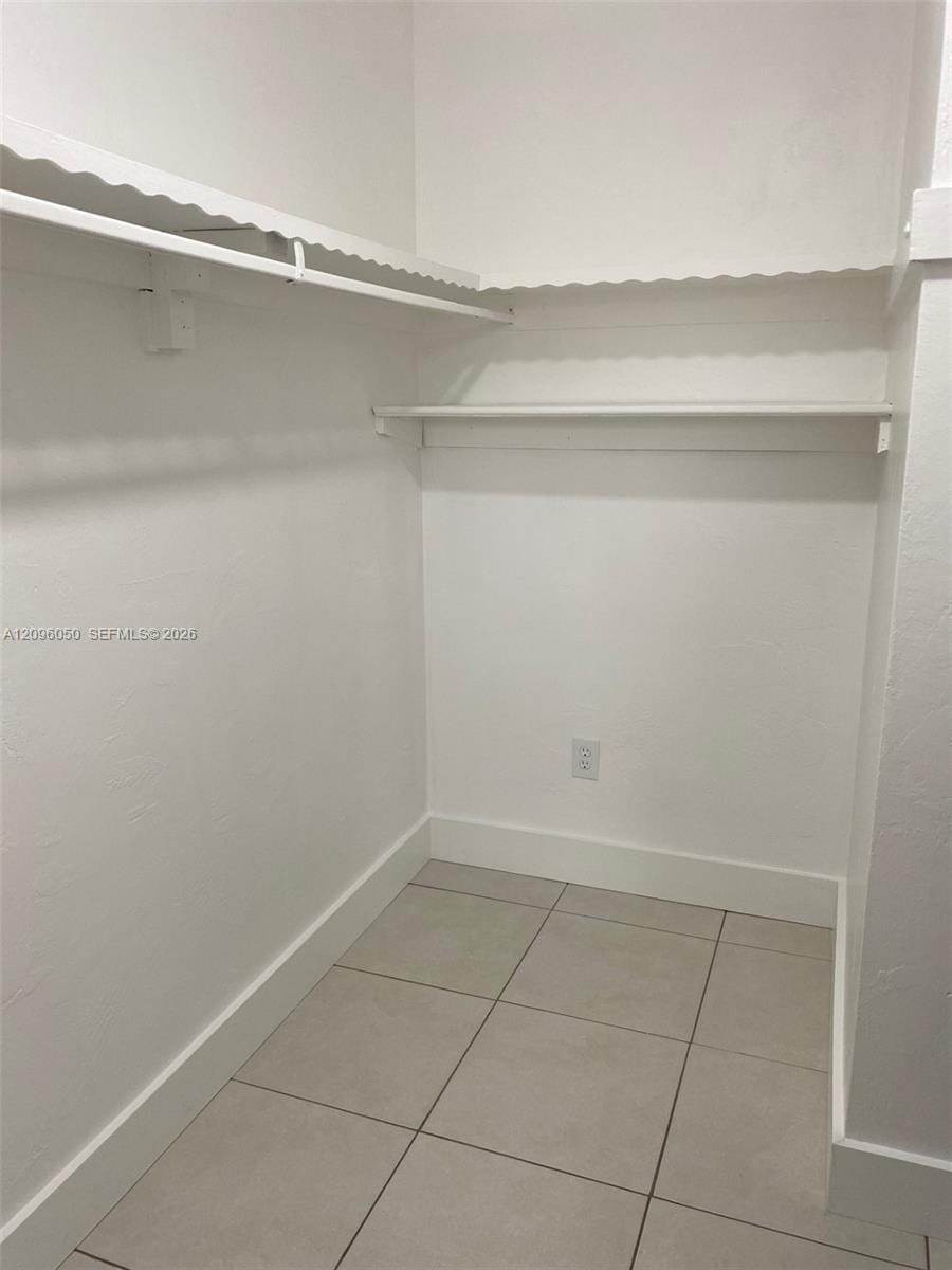18900 NE 14th Avenue D102, Miami, FL 33179 photo 19