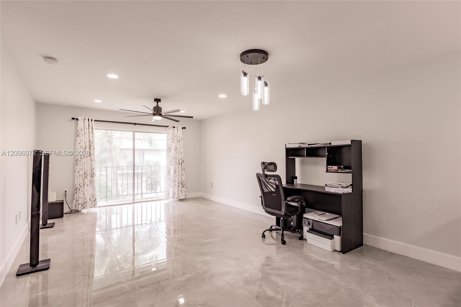 807 W Oakland Park Boulevard H12 — photo 2