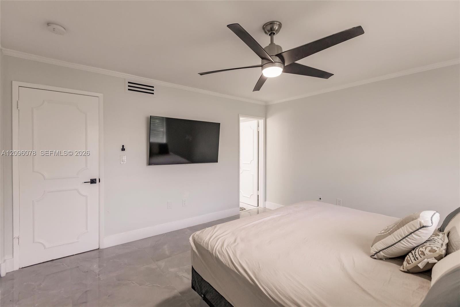 807 W Oakland Park Boulevard H12 — photo 11