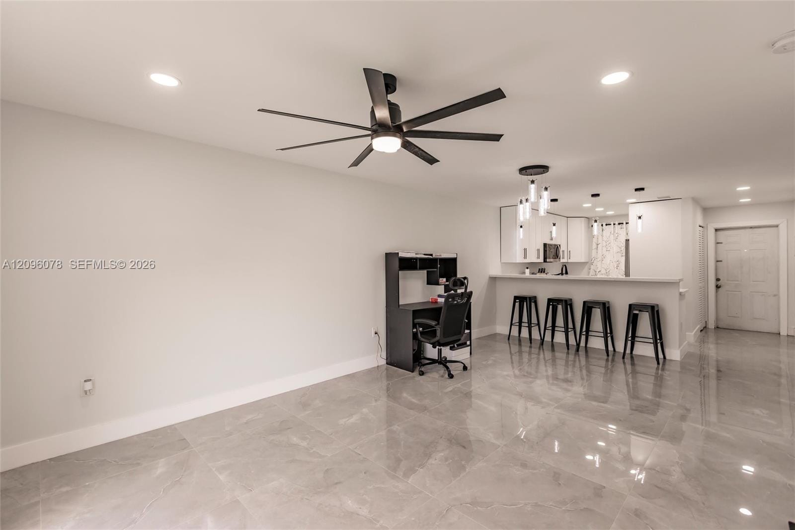 807 W Oakland Park Boulevard H12 — photo 4