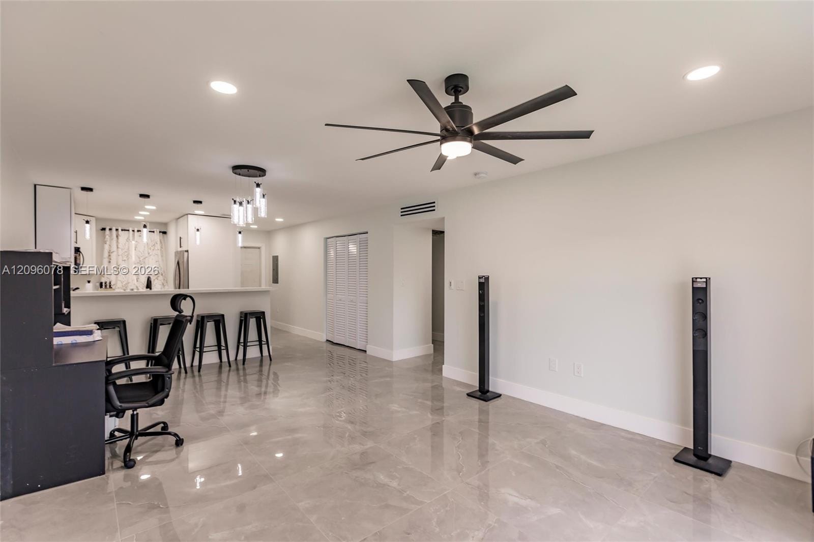 807 W Oakland Park Boulevard H12 — photo 5